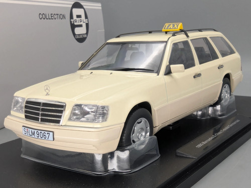 Modellautos triple9 - 1:18,